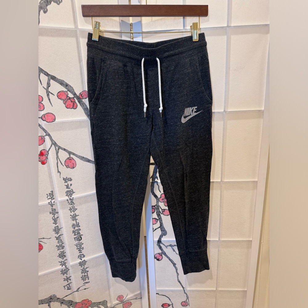 Nike logo just do it soft skinny joggers sweats sweatpants